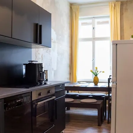 Shabby Chic Self Checkin And Free Street Parking Apartman *